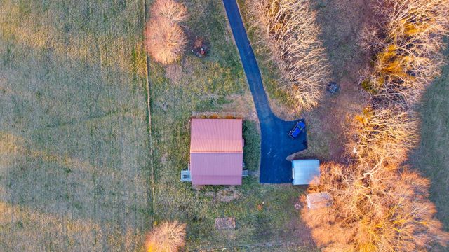 1393 Jones Chapel Rd, Byrdstown, TN 38549