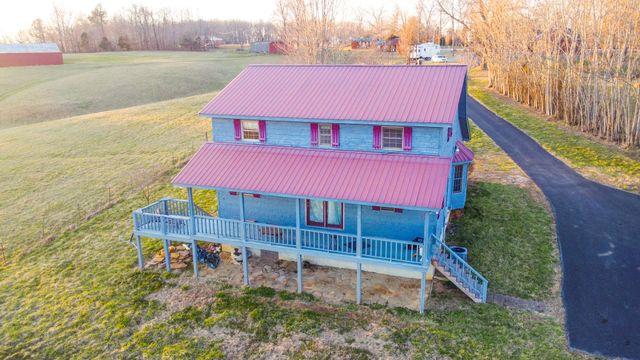 1393 Jones Chapel Rd, Byrdstown, TN 38549