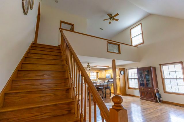 1393 Jones Chapel Rd, Byrdstown, TN 38549