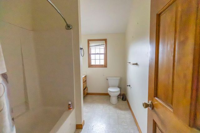 1393 Jones Chapel Rd, Byrdstown, TN 38549