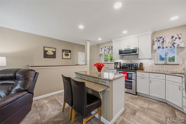 2024 Janiculum Drive, Fenton, MO 63026