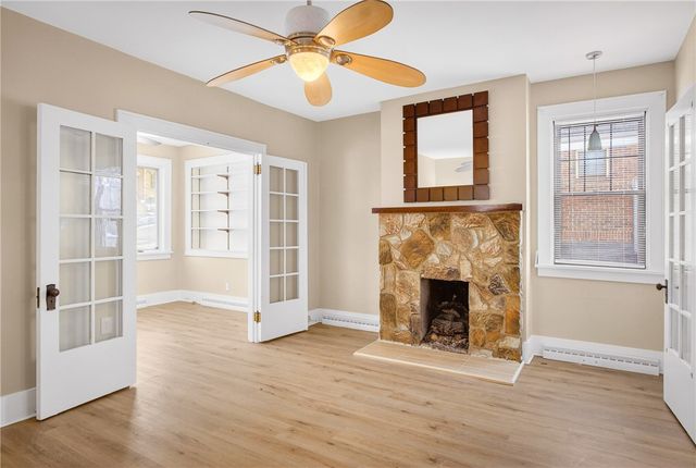 37 McMunn Ave, Crafton, PA 15205