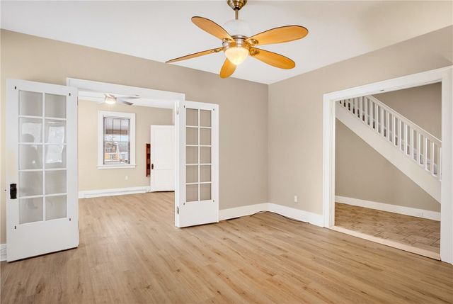 37 McMunn Ave, Crafton, PA 15205