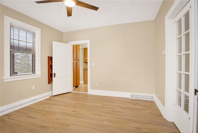 37 McMunn Ave, Crafton, PA 15205