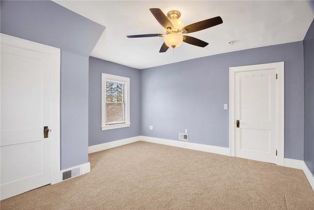 37 McMunn Ave, Crafton, PA 15205