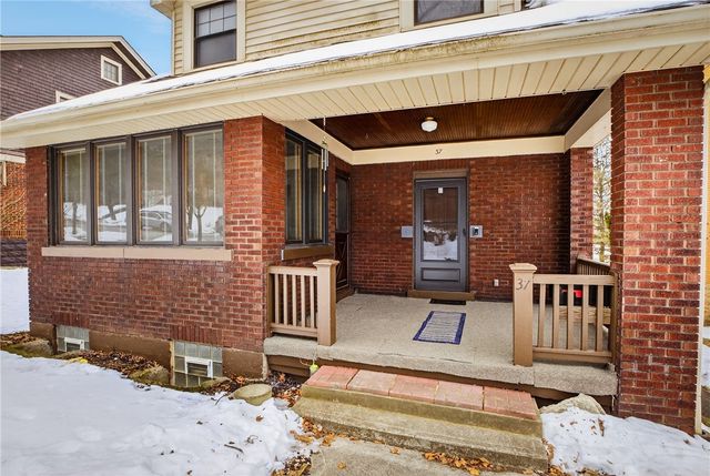 37 McMunn Ave, Crafton, PA 15205