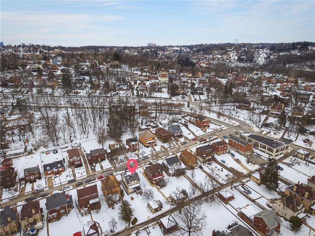 37 McMunn Ave, Crafton, PA 15205