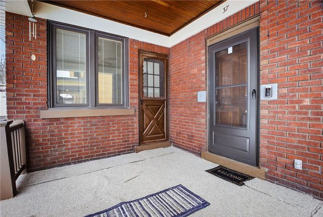 37 McMunn Ave, Crafton, PA 15205