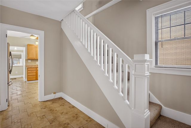 37 McMunn Ave, Crafton, PA 15205