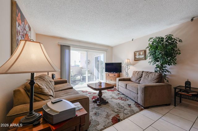 7474 E Earll Drive 312, Scottsdale, AZ 85251