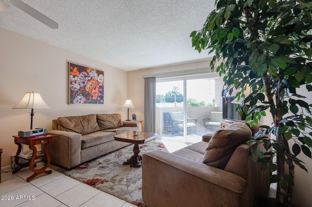 7474 E Earll Drive 312, Scottsdale, AZ 85251