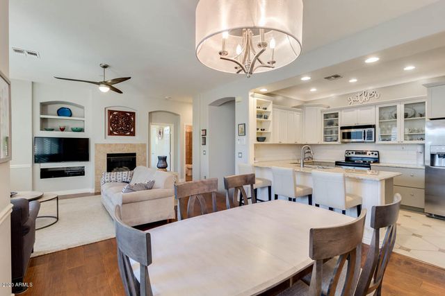 7445 E EAGLE CREST Drive 1077, Mesa, AZ 85207