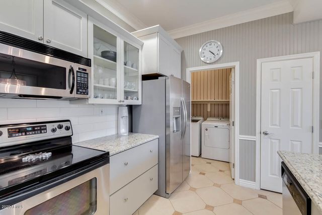 7445 E EAGLE CREST Drive 1077, Mesa, AZ 85207