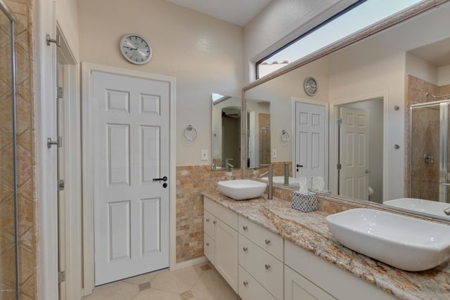 7445 E EAGLE CREST Drive 1077, Mesa, AZ 85207
