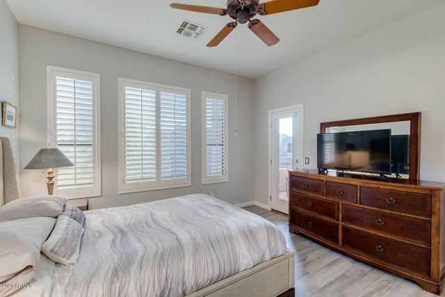 7445 E EAGLE CREST Drive 1077, Mesa, AZ 85207