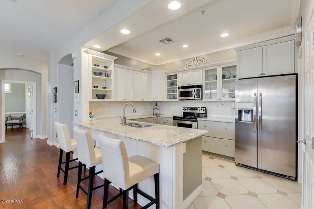7445 E EAGLE CREST Drive 1077, Mesa, AZ 85207