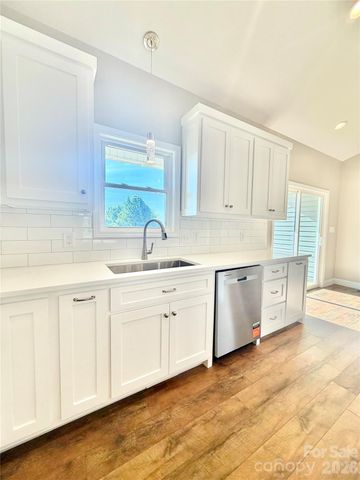 263 C I Chapman Court, Taylorsville, NC 28681