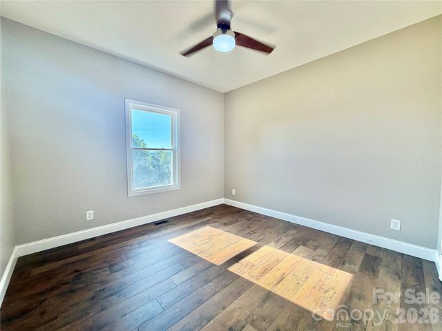 263 C I Chapman Court, Taylorsville, NC 28681
