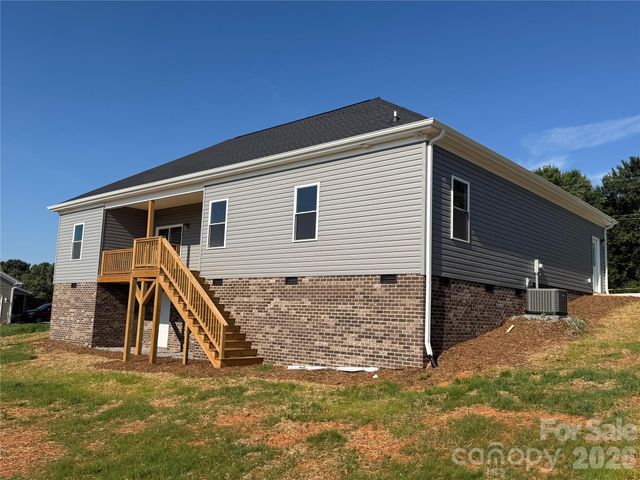 263 C I Chapman Court, Taylorsville, NC 28681