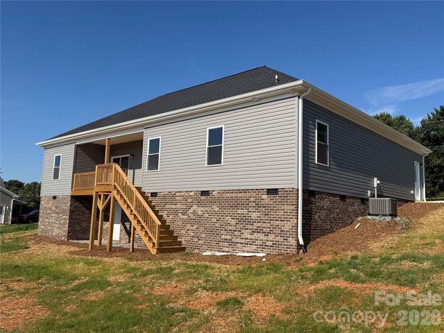 263 C I Chapman Court, Taylorsville, NC 28681
