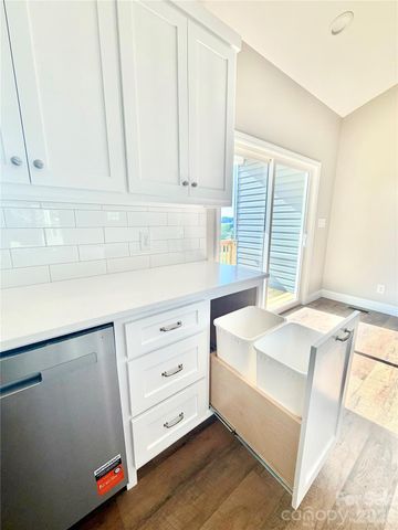 263 C I Chapman Court, Taylorsville, NC 28681