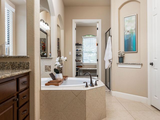547 Shelf Rock RD, Driftwood, TX 78619