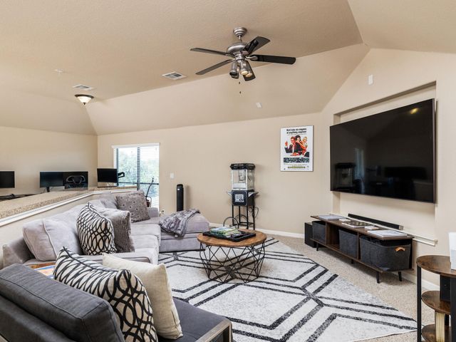 547 Shelf Rock RD, Driftwood, TX 78619