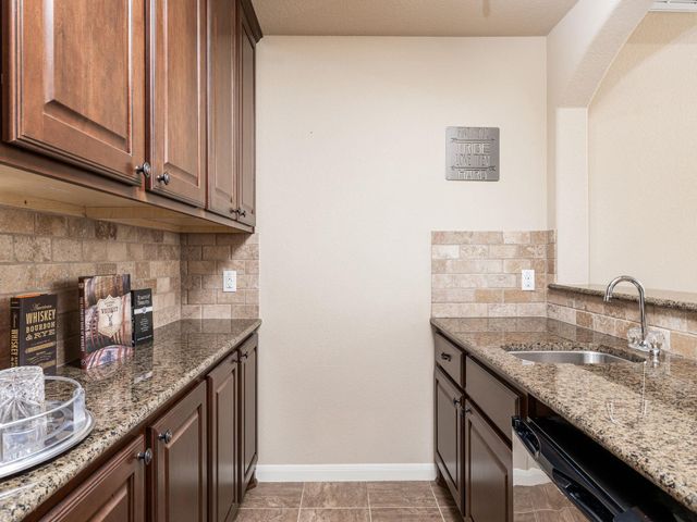 547 Shelf Rock RD, Driftwood, TX 78619
