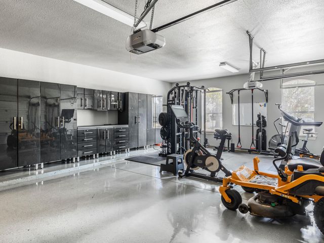 547 Shelf Rock RD, Driftwood, TX 78619