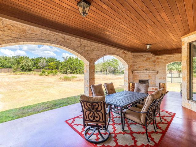 547 Shelf Rock RD, Driftwood, TX 78619
