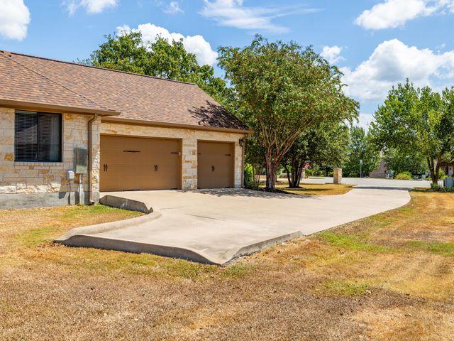 547 Shelf Rock RD, Driftwood, TX 78619