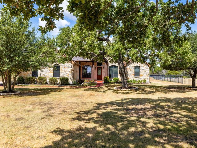 547 Shelf Rock RD, Driftwood, TX 78619