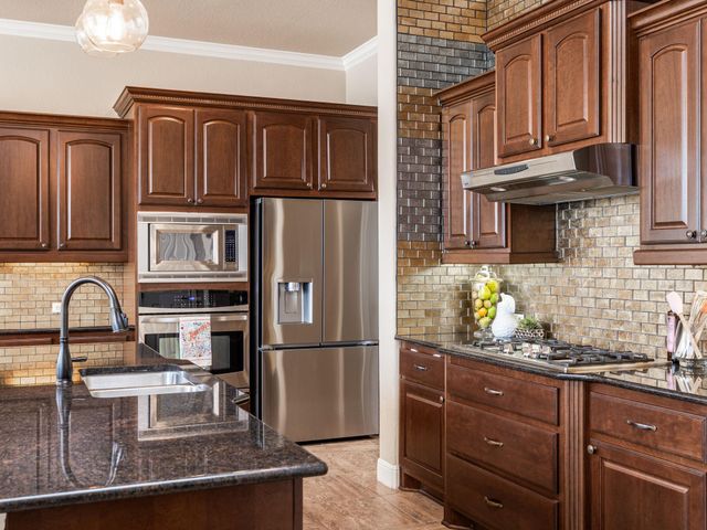 547 Shelf Rock RD, Driftwood, TX 78619