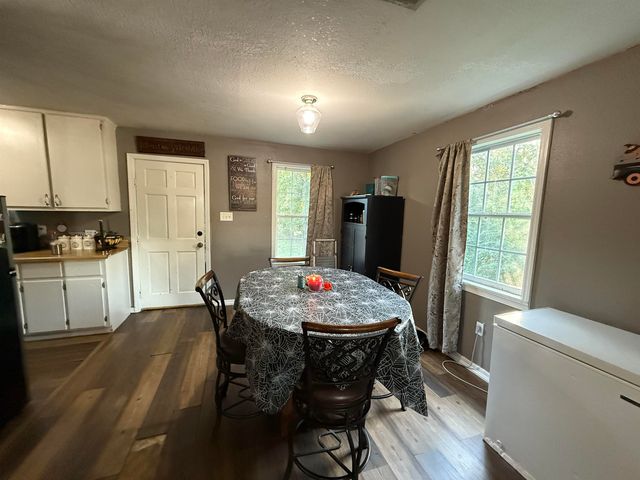 995 FEATHERS CHAPEL DR, Somerville, TN 38068