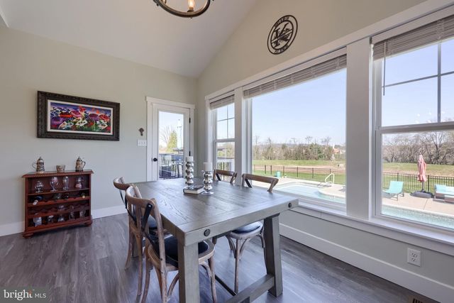 4041 COUNTRY DR, Dover, PA 17315