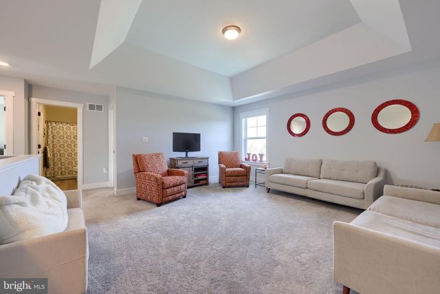 4041 COUNTRY DR, Dover, PA 17315