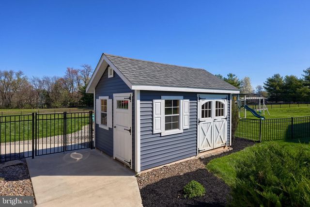 4041 COUNTRY DR, Dover, PA 17315