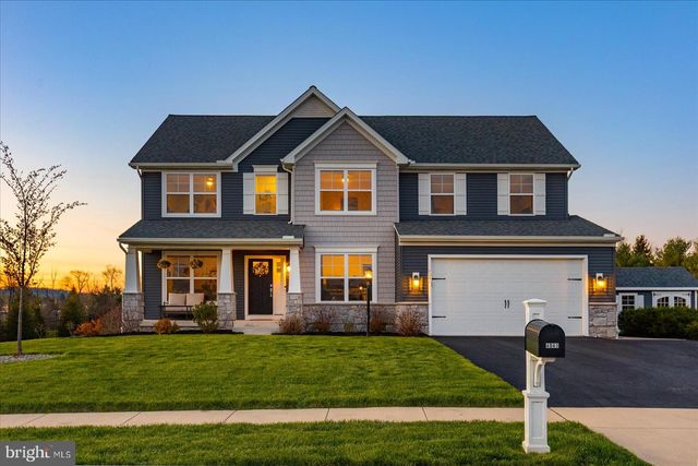 4041 COUNTRY DR, Dover, PA 17315