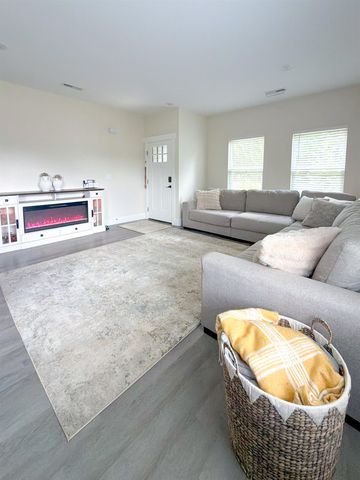 309 Henderson Rd, Chesnee, SC 29323