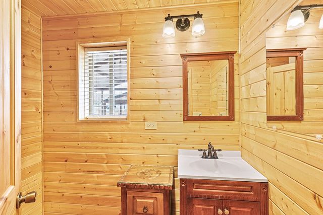 819 Webster, Fort Davis, TX 79734