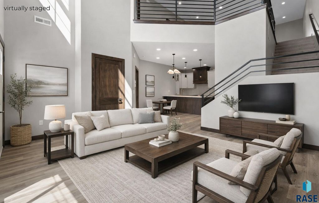 8619 W Shoreline Pl Place, Sioux Falls, SD 57107