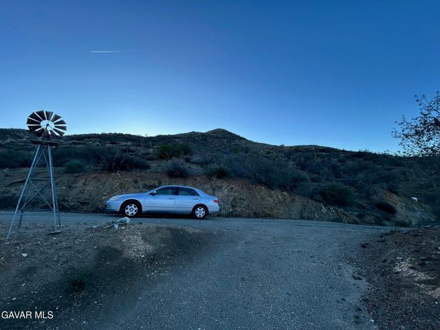 16th St West & Vic Ave Y8 Ca, Acton, CA 93510