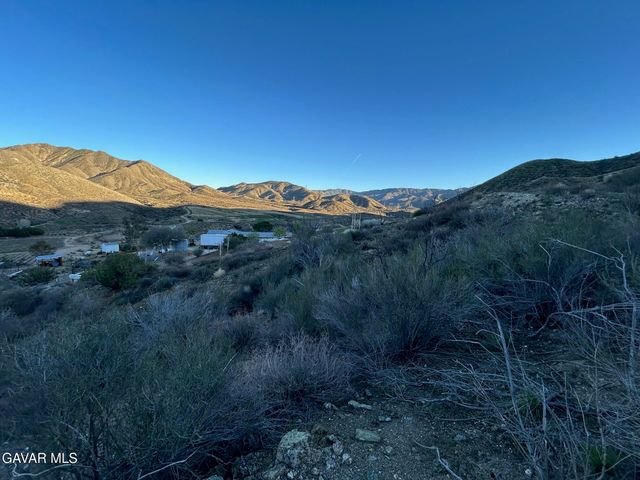 16th St West & Vic Ave Y8 Ca, Acton, CA 93510