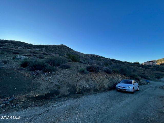 16th St West & Vic Ave Y8 Ca, Acton, CA 93510