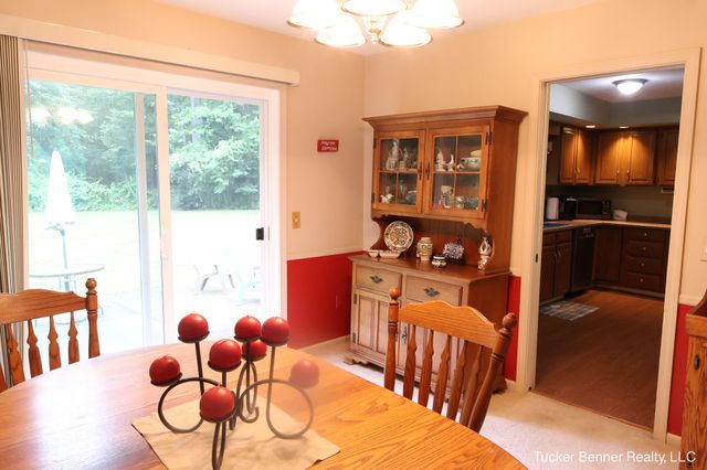 37 S Bear Lake Road, Muskegon, MI 49445