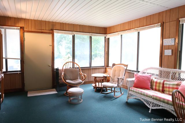 37 S Bear Lake Road, Muskegon, MI 49445