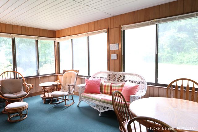 37 S Bear Lake Road, Muskegon, MI 49445