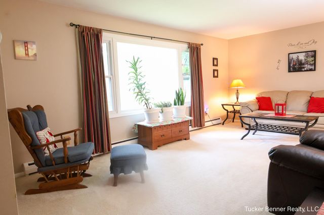 37 S Bear Lake Road, Muskegon, MI 49445