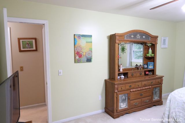 37 S Bear Lake Road, Muskegon, MI 49445