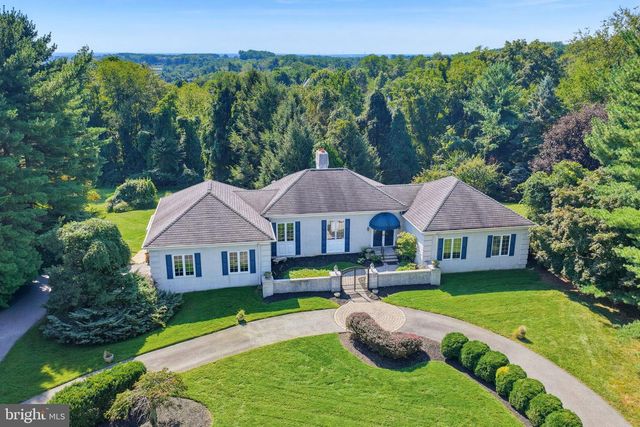 9 MCCORMICK DR, Hockessin, DE 19707
